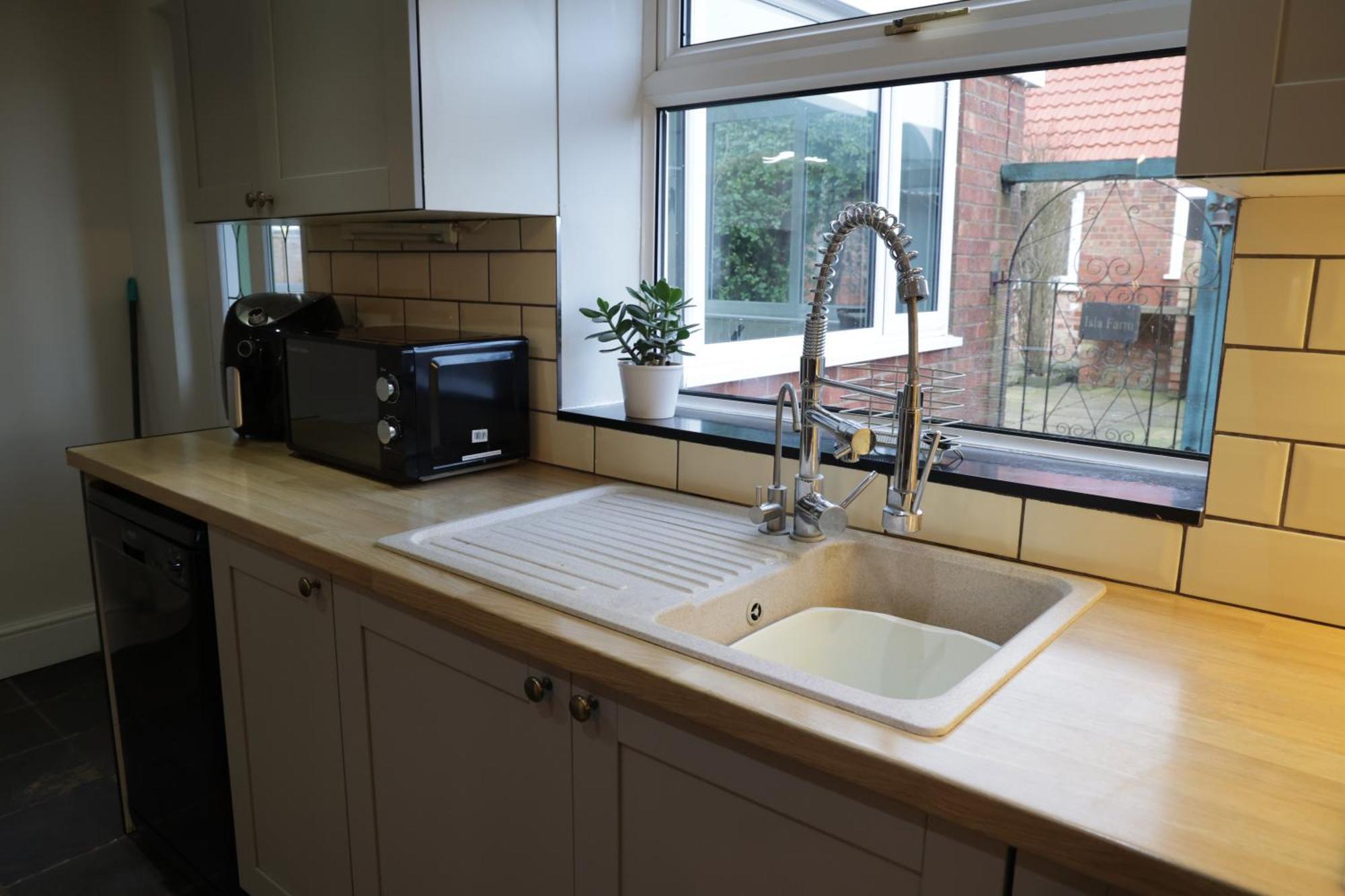 Luxury Isla Cottages, Bourne! Dog-Friendly, Countryside Views, Garden, Parking, 5Mins Pubs - Family Holiday Номер фото